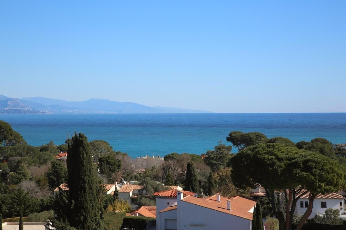Апартаменты 2 Bedroom With Mountain And Sea View